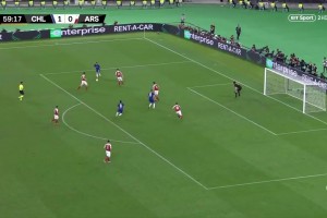 曾经的世界第三！阿扎尔切尔西谢幕战！两射一传问鼎欧联！