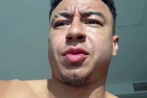 阿诺德和哈弗茨看到都傻了，这五个人全不在原来的队了