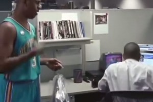 罕见视频！新秀时期的保罗，拍广告也这么可爱啊