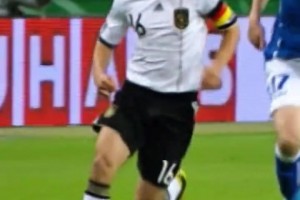 覆盖范围不止禁区！曼城：传球失误？幸好有他！