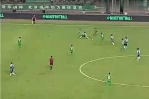 京津冀一体化！实拍：多名国安球迷助阵津门虎vs申花之战