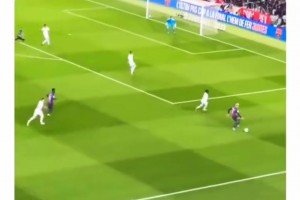 门前嗅觉永远不会退步！C罗总能出现在最关键的位置！