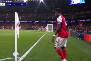 阿森纳打破僵局！萨卡角球送助攻！廷伯前点头球破门！