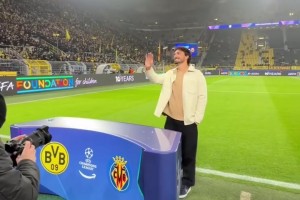 这是谁回来了啊？胡梅尔斯作为解说嘉宾重回威斯特法伦！