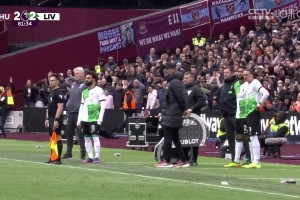 再次替补！萨拉赫上次英超替补是去年4月，当时与克洛普发生争执