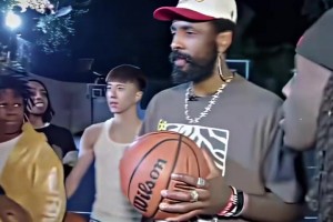 不活在过去！球迷让欧文重现16年G7关键三分，被欧文拒绝！