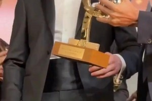 真帅啊小麦当选AIC赛季最佳球员，众巨星一同喊出他名字