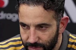 斯卡洛尼谈到带着世界杯奖杯参加抽签：能够再次参加抽签真是太好