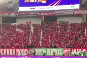 基恩：曼联的低标准哪儿来的，一球领先时换人就像夺冠了