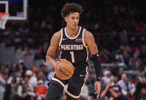 苦苦支撑！杰伦·约翰逊上半场8中6砍15+5+5沃克9中5砍下13+2帽