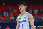 若曾凡博新赛季继续征战CBA需与北京签订新合同新秀合同已到期